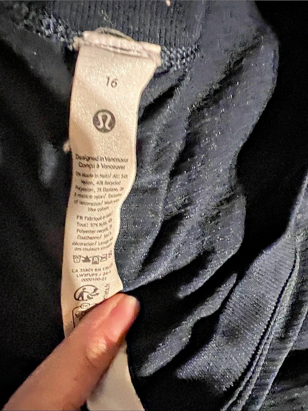 Lululemon swift, long sleeve top navy 16 size - Picture 2 of 5